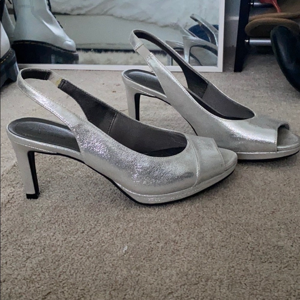 Life Stride Elastic Sling Heels